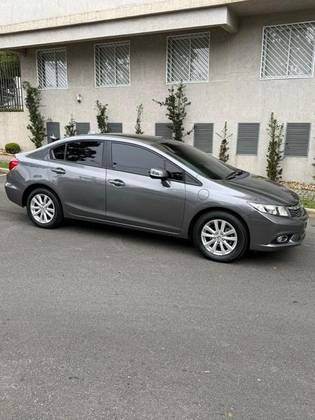 HONDA CIVIC 1.8 LXS 16V FLEX 4P MANUAL HONDA CIVIC 1.8 LXS 16V FLEX 4P MANUAL